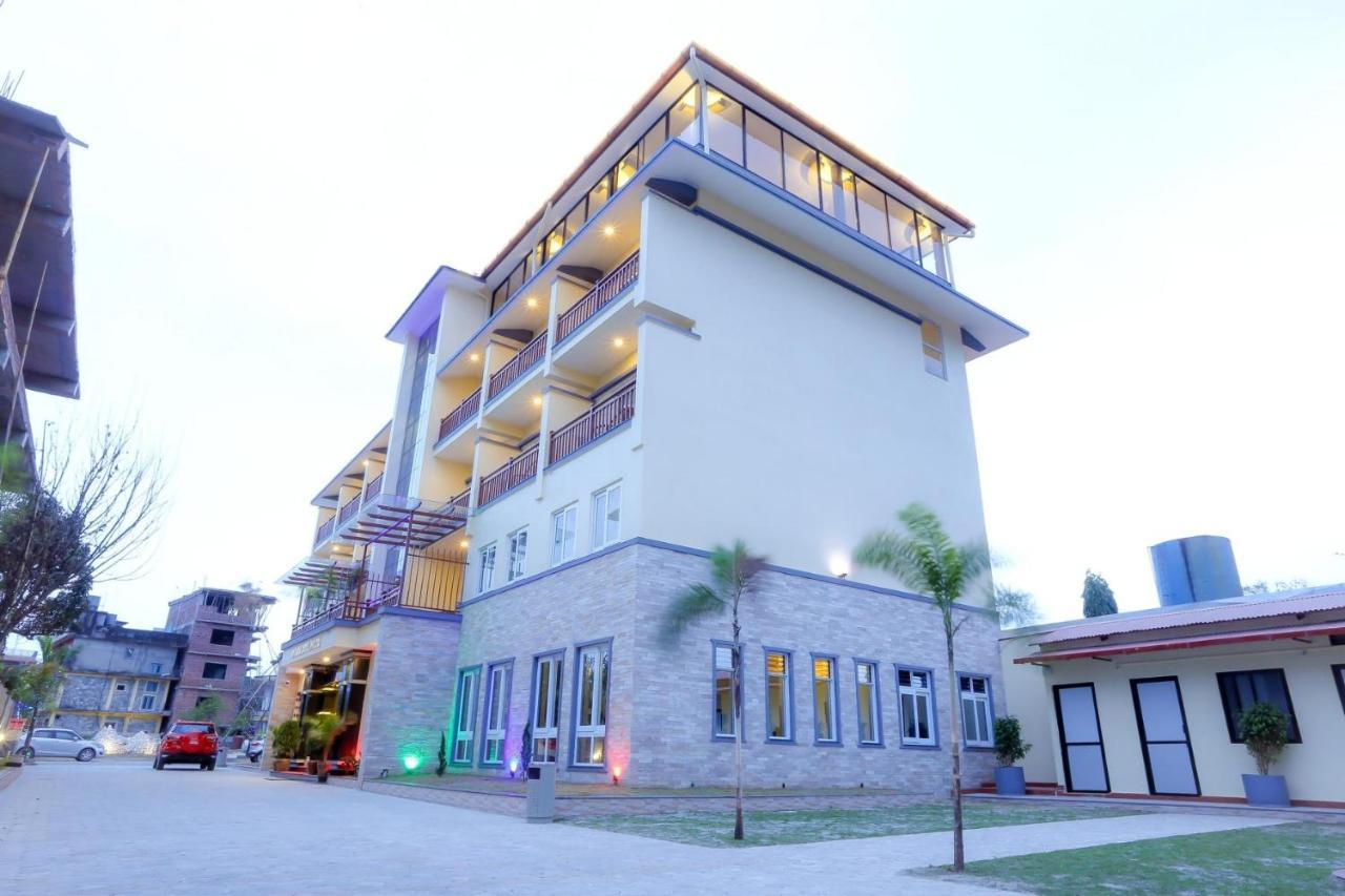 Om Gaura Hotel Покхара Екстер'єр фото
