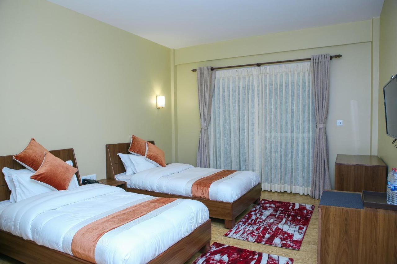 Om Gaura Hotel Покхара Екстер'єр фото
