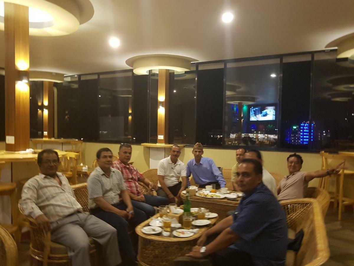 Om Gaura Hotel Покхара Екстер'єр фото