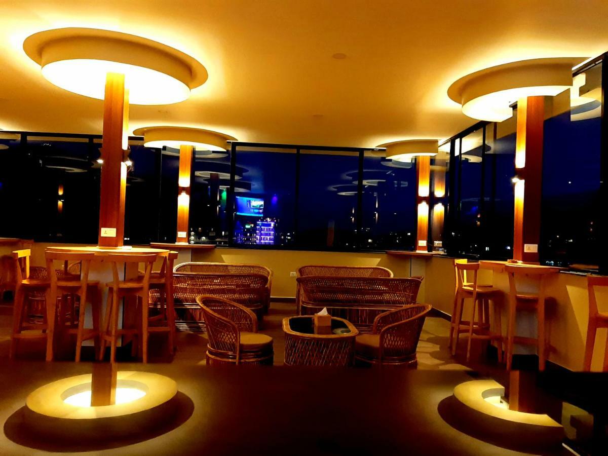 Om Gaura Hotel Покхара Екстер'єр фото