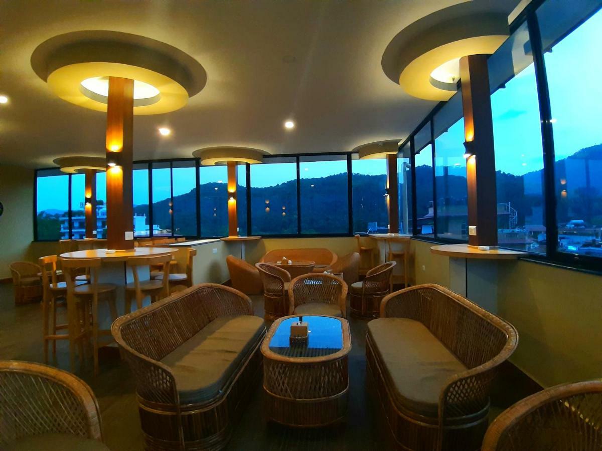 Om Gaura Hotel Покхара Екстер'єр фото